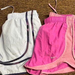 NIKE DRI FIT SHORT SET (size L)